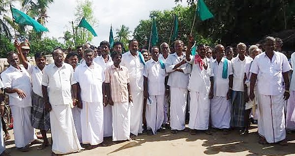 சிதம்பரம் அருகே வேளாண் அலுவலகம் முன்பு விவசாயிகள் மறியல்: 110 பேர் கைது